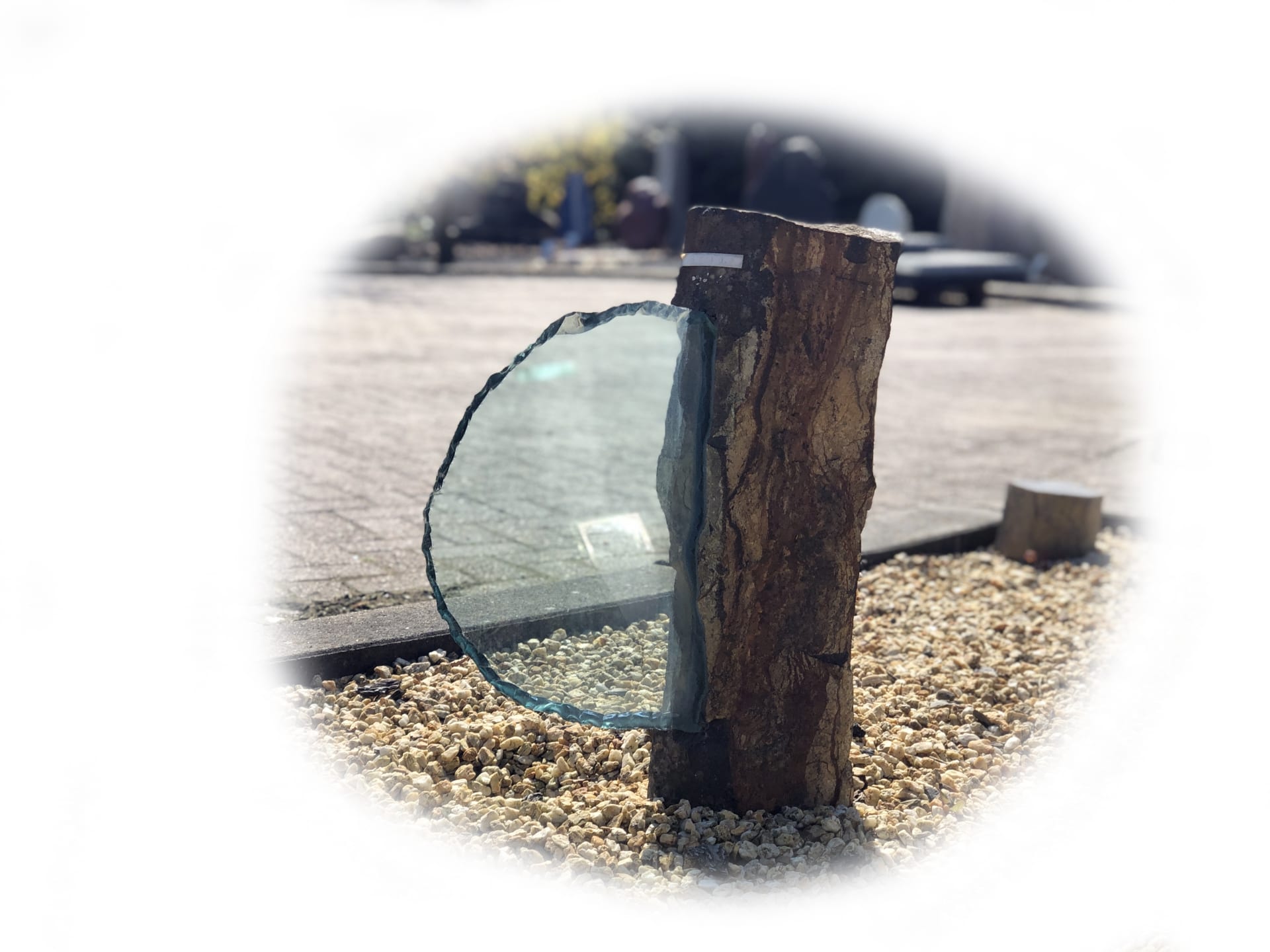 Basaltzuil met Glas 123