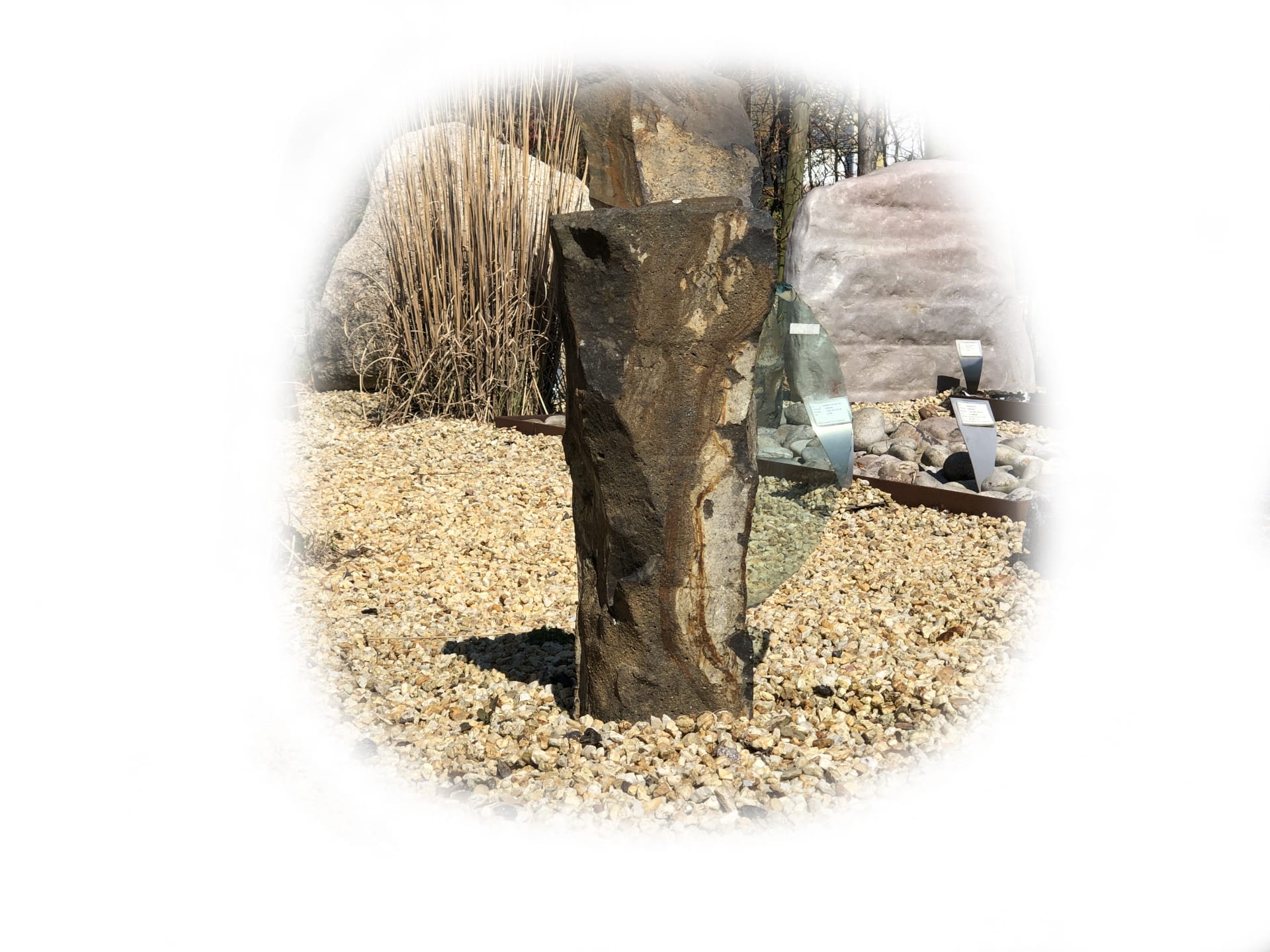 Basaltzuil met Glas 123