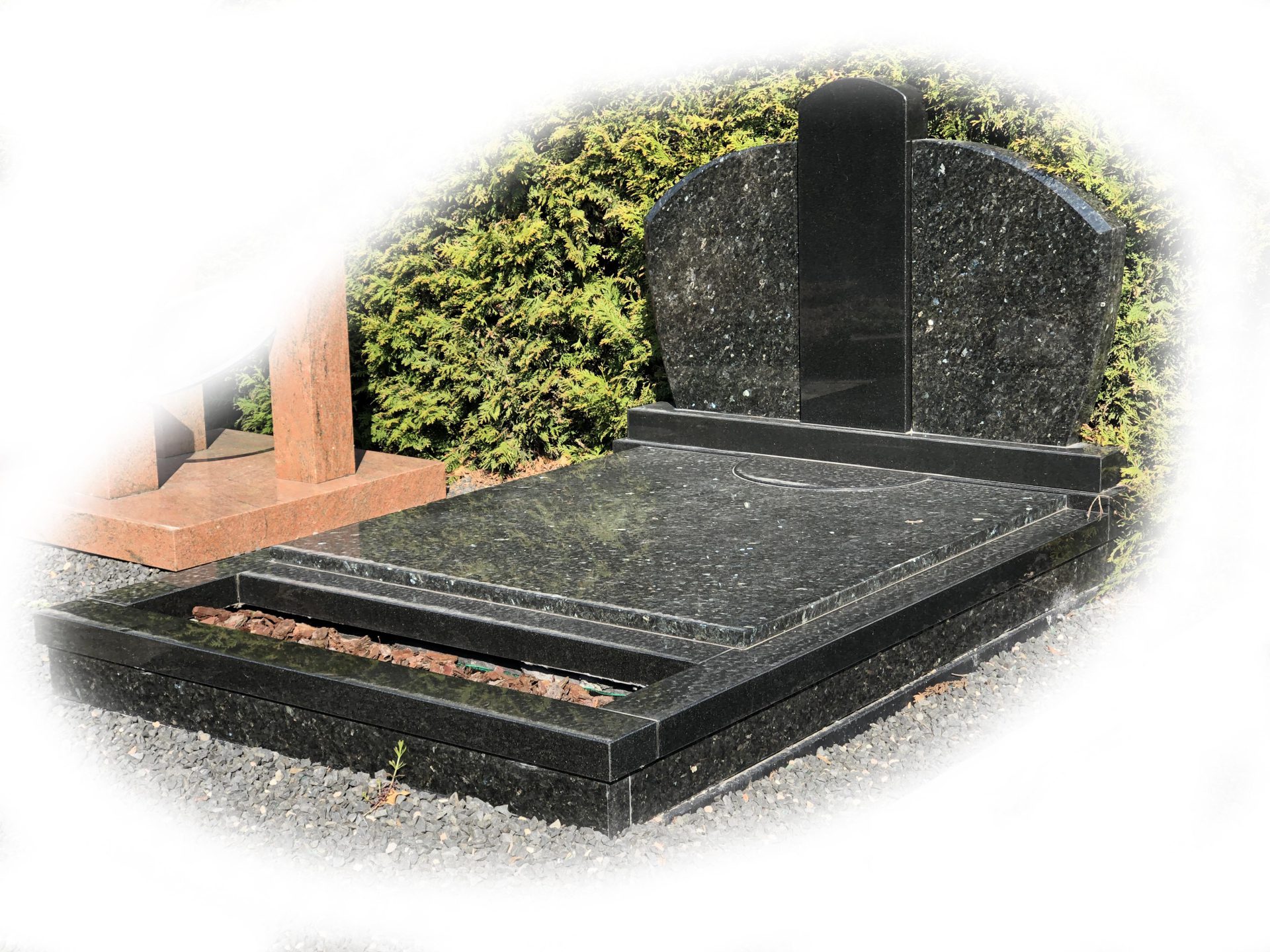 Grafsteen Zwart Graniet met Donker Labrador Graniet 73